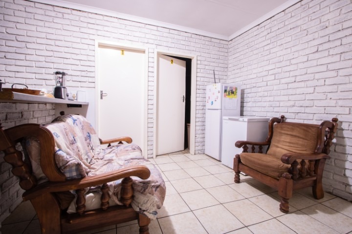 To Let 1 Bedroom Property for Rent in Die Bult North West